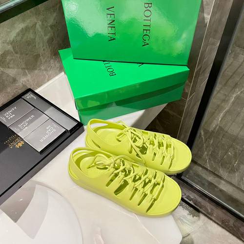 Picture of Bottega Veneta Shoes Women _SKUfw117478669fw